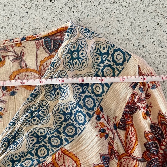 Floral Bohemian Crop Top - Picture 7 of 11